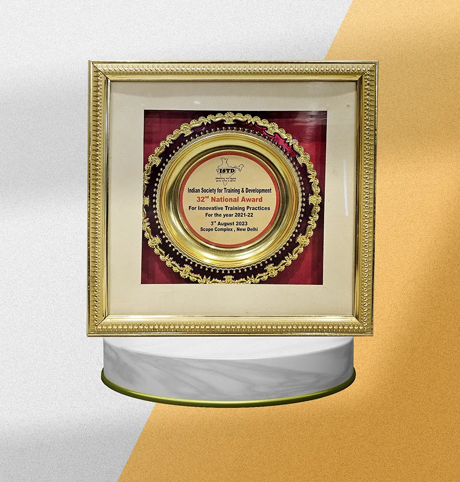 ISTD 32nd National Award for Innovative Training Practices to iVIPANAN Digital Marketing Company in Surat