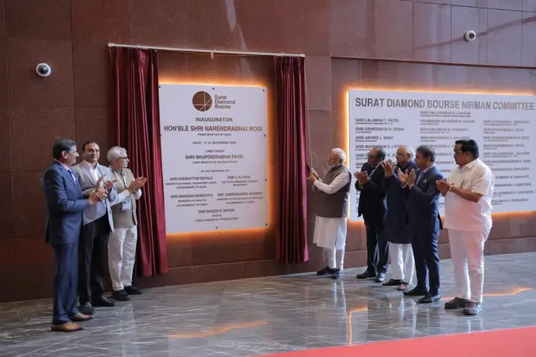 narendra modi inaugurated surat diamond bourse