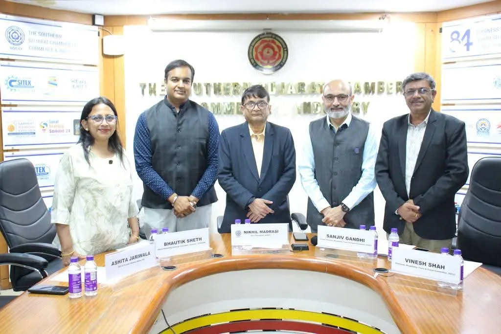 Bhautik Sheth With Member Of SGCCI